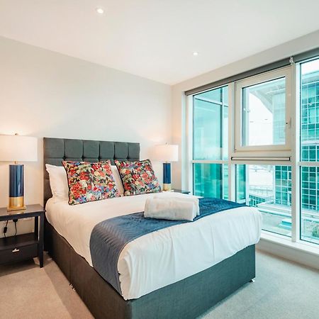 Vauxhall Skyline Apartment Londen Buitenkant foto