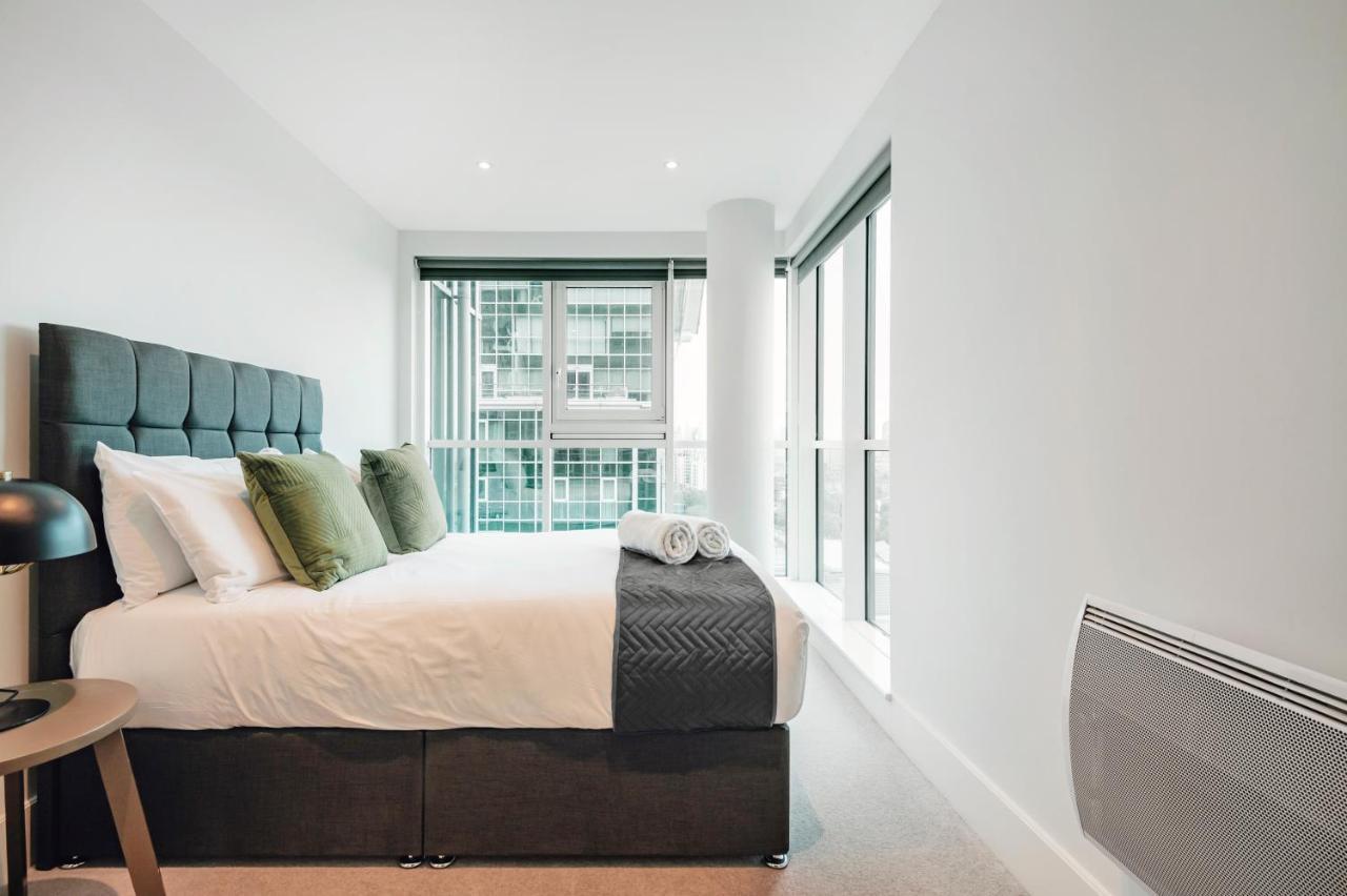 Vauxhall Skyline Apartment Londen Buitenkant foto