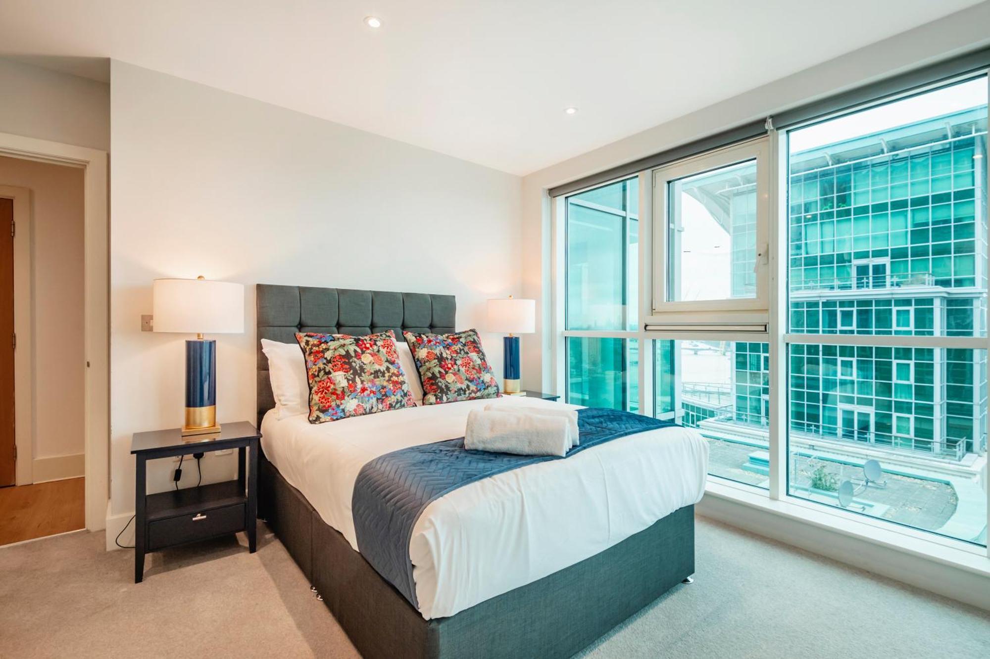 Vauxhall Skyline Apartment Londen Buitenkant foto